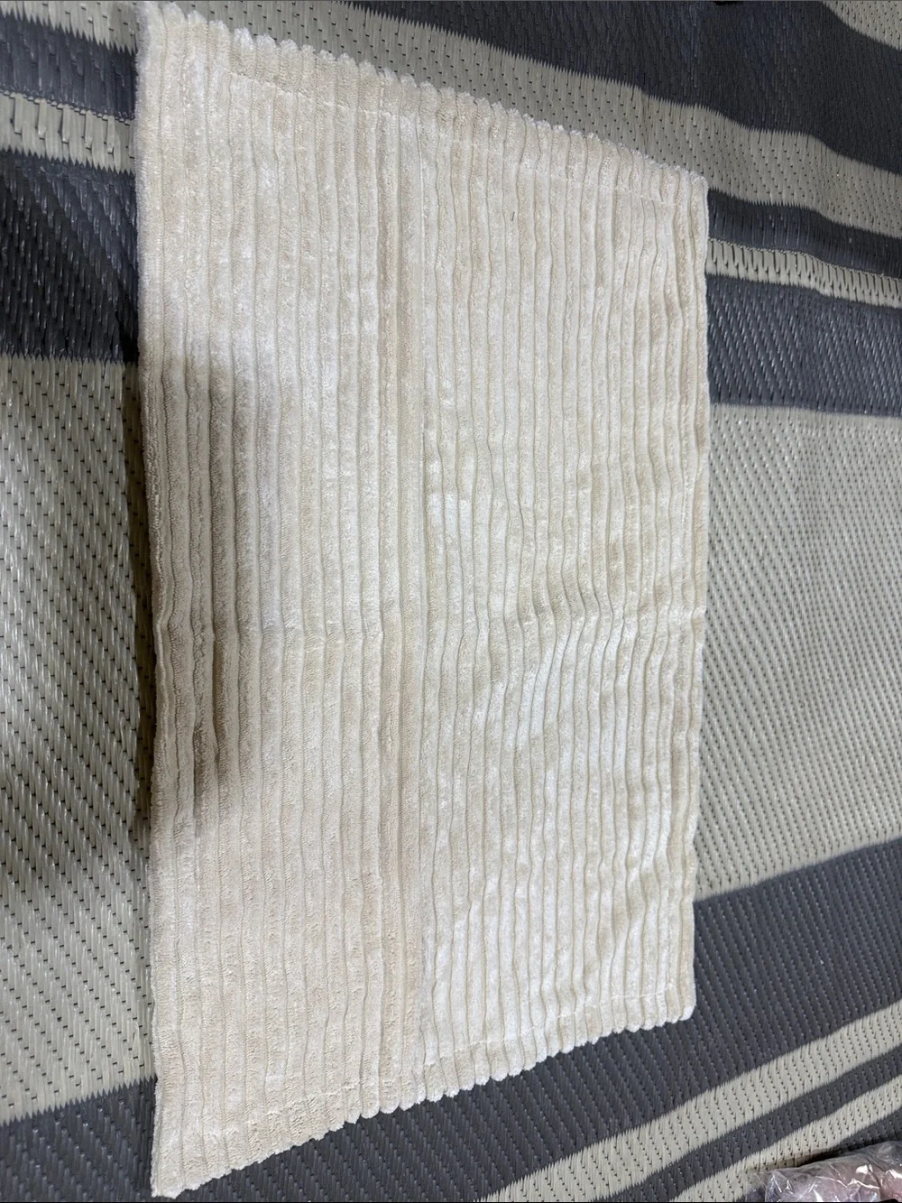 madizz cream ribbed